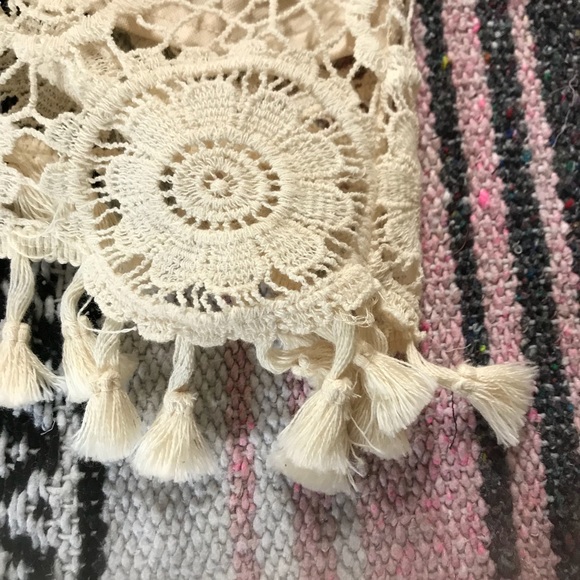 🛍3 for $15 Blu Pepper Shorts tassel hem cream S - Picture 4 of 8